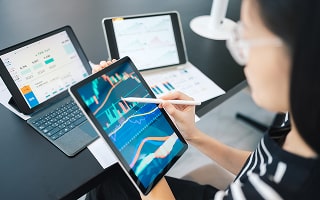 Which Key Economic, Social, and Regulatory Factors Are Driving Current Trends in South Dakota's Local Property Markets?